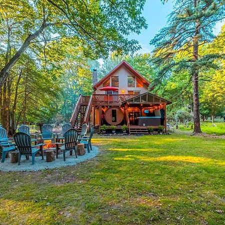 Poconos Ski Retreat With Sauna, Hot Tub, And Game Room Lake Harmony Luaran gambar