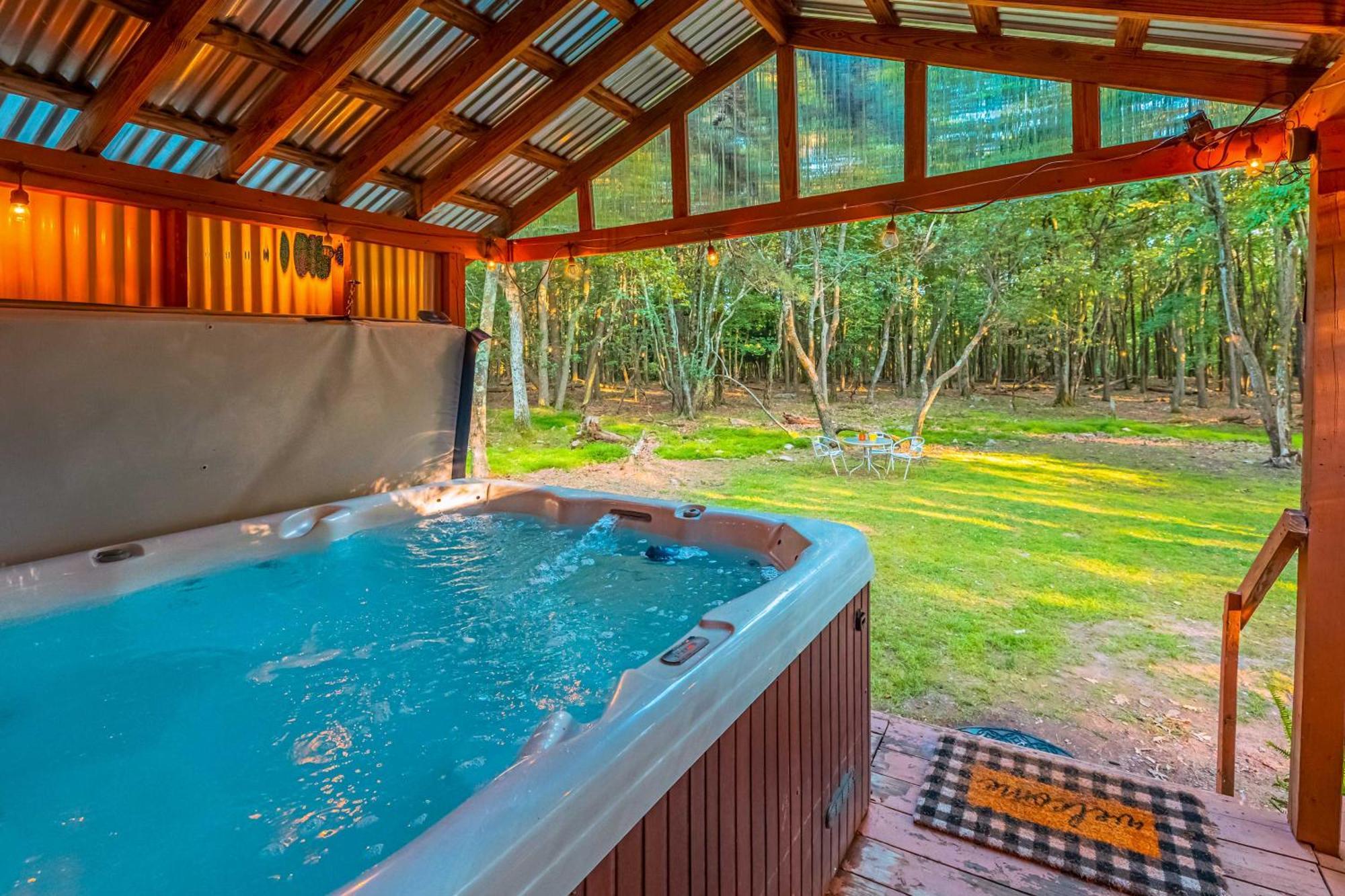 Poconos Ski Retreat With Sauna, Hot Tub, And Game Room Lake Harmony Luaran gambar