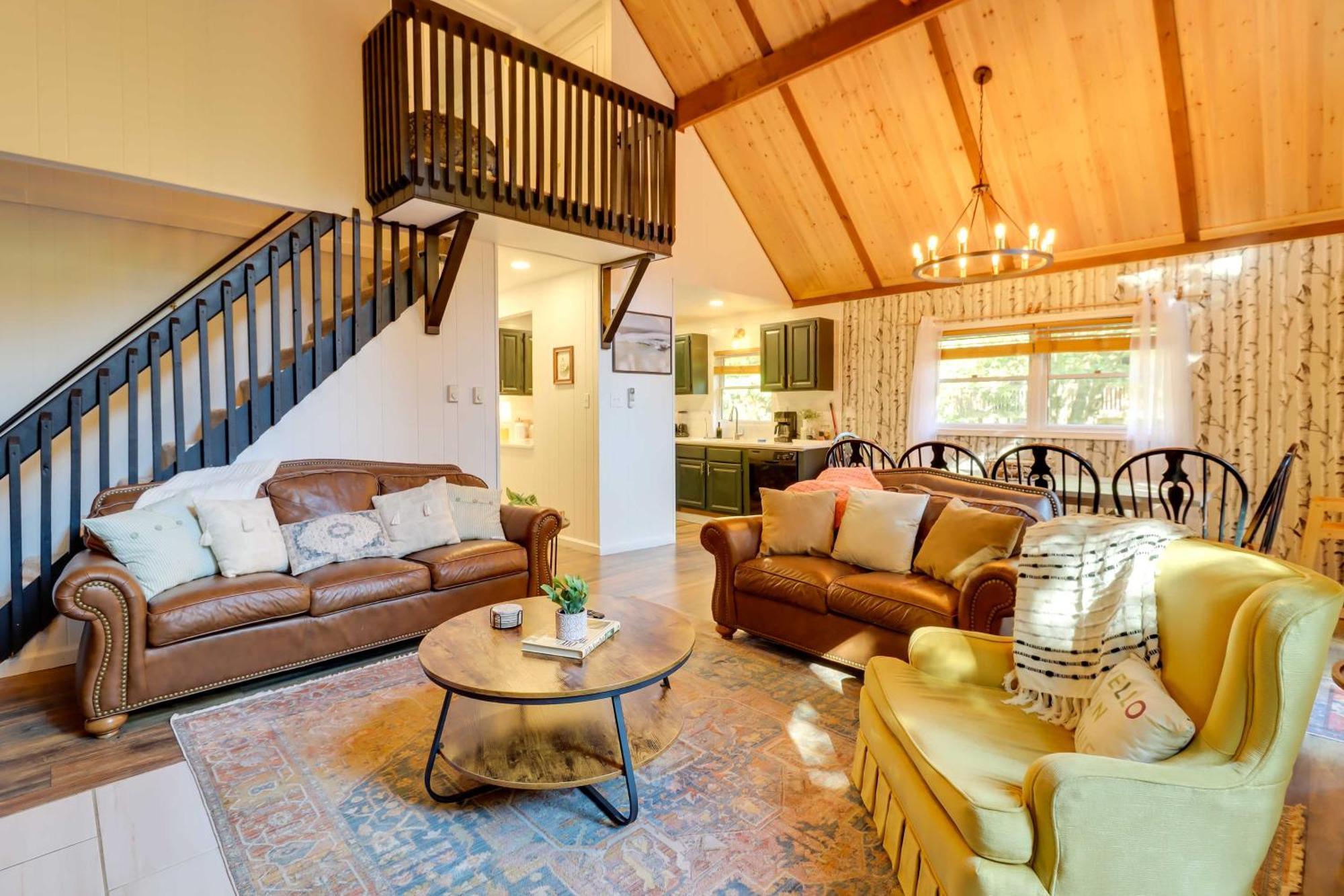 Poconos Ski Retreat With Sauna, Hot Tub, And Game Room Lake Harmony Luaran gambar