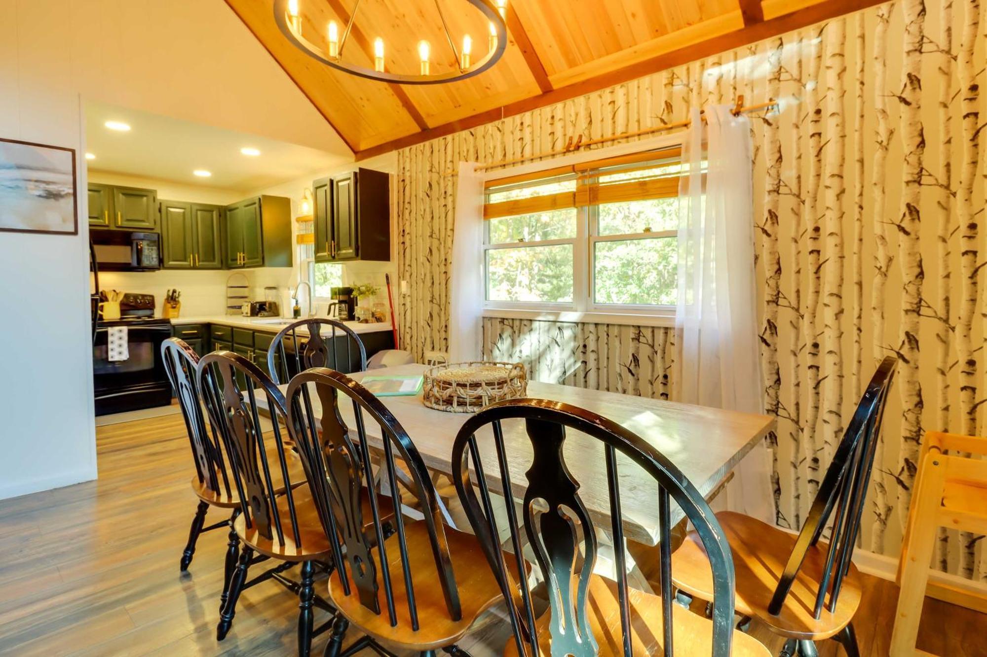 Poconos Ski Retreat With Sauna, Hot Tub, And Game Room Lake Harmony Luaran gambar
